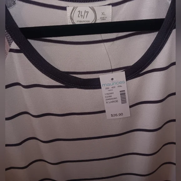*NWT* Maurices Maroon & White Striped Quarter Sleeve Top. Size XL. - Picture 3 of 4